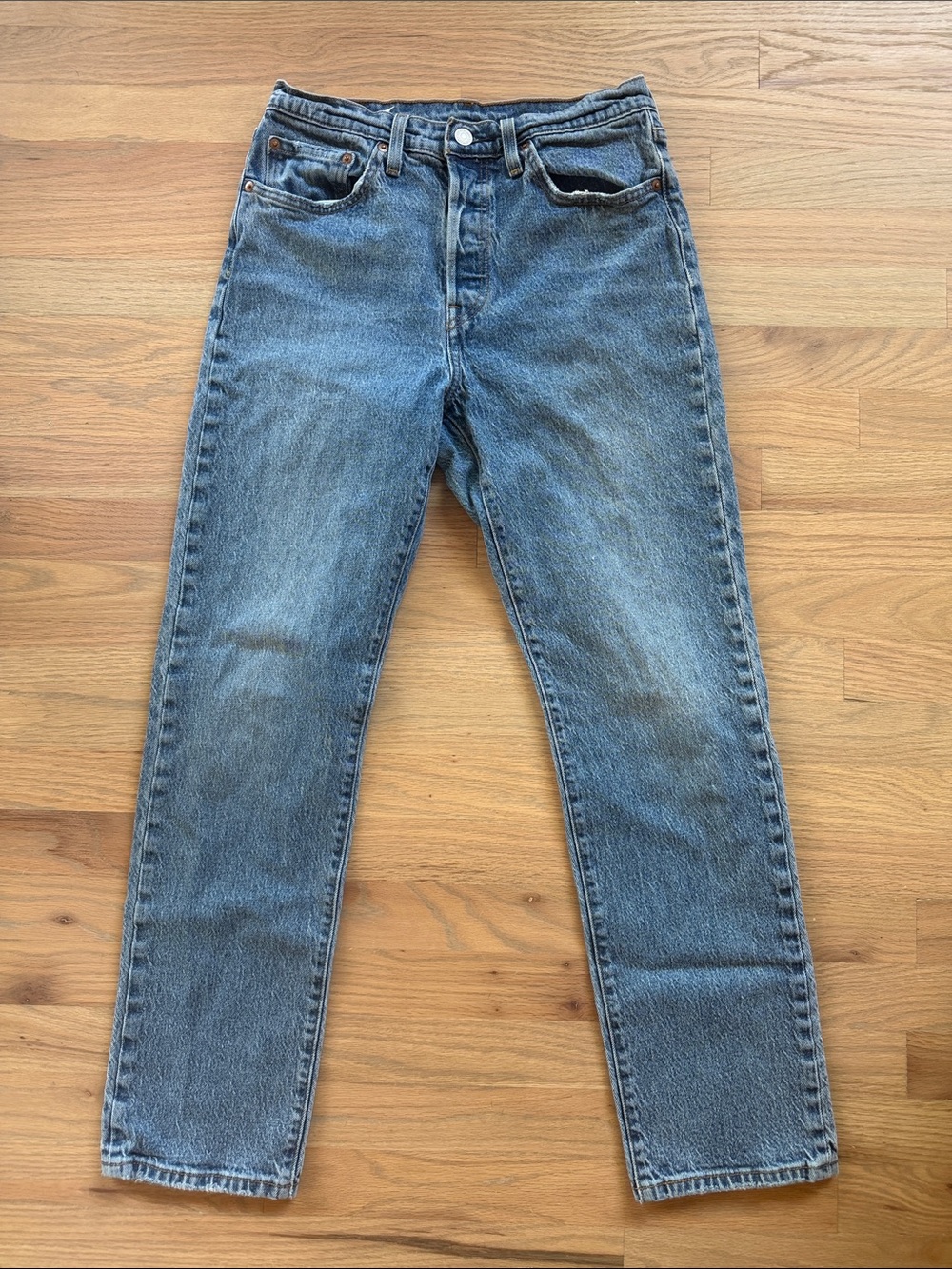 Levi’s 501 Women’s Original Button Fly Straight Leg Jeans W28 L30 Medium Wash